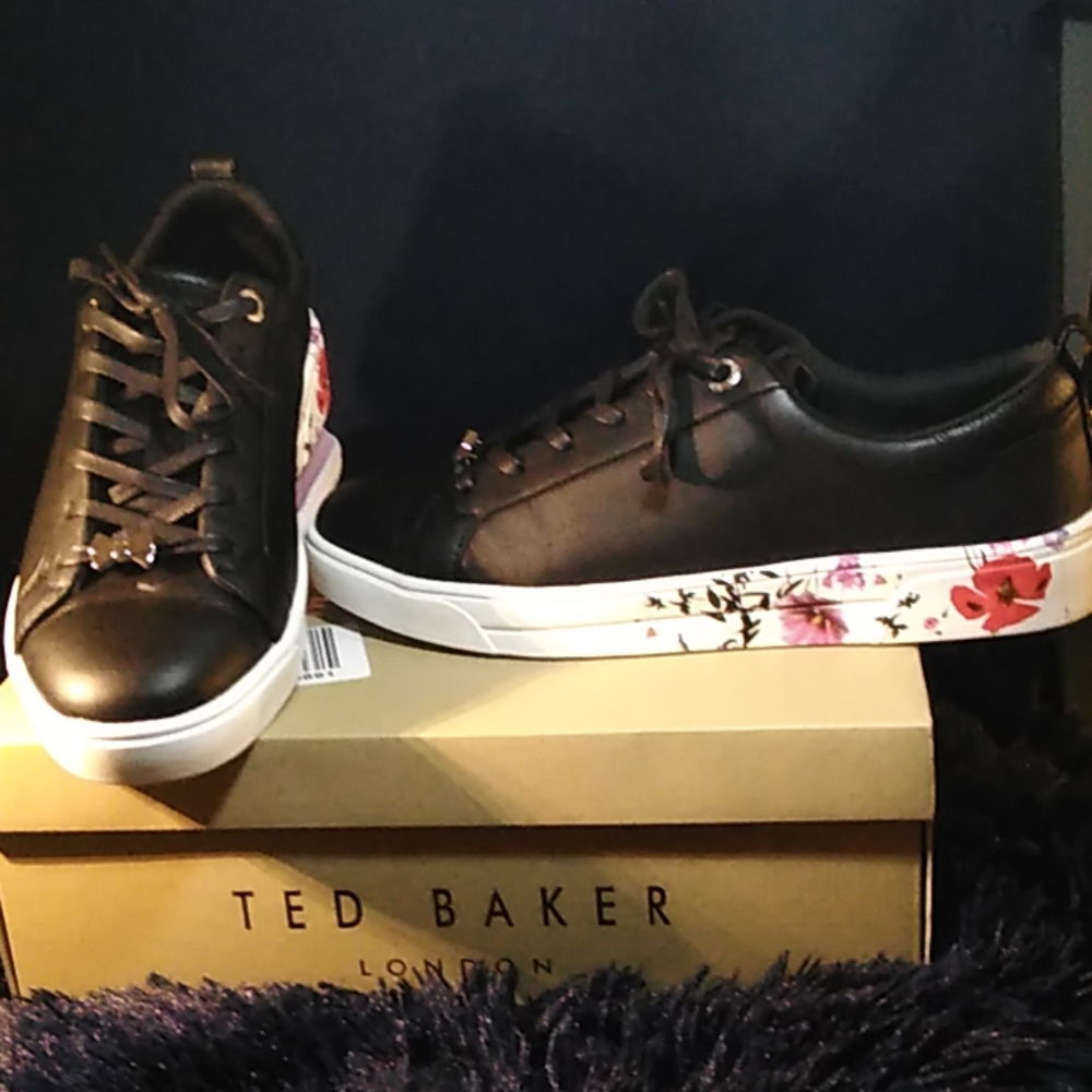 Tom Baker Roully shoes